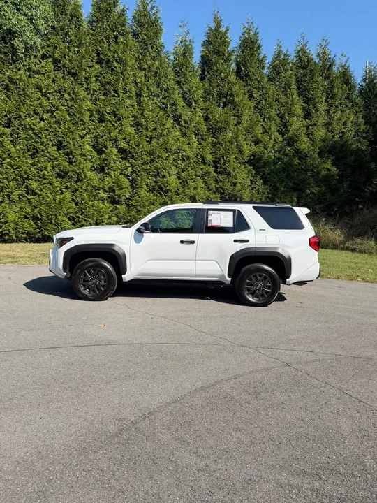 2025 Toyota 4Runner 6th Gen - Image 2 of 14