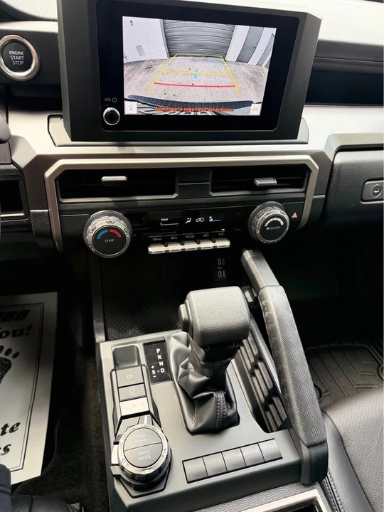 2025 Toyota 4Runner 6th Gen - Image 15 of 20