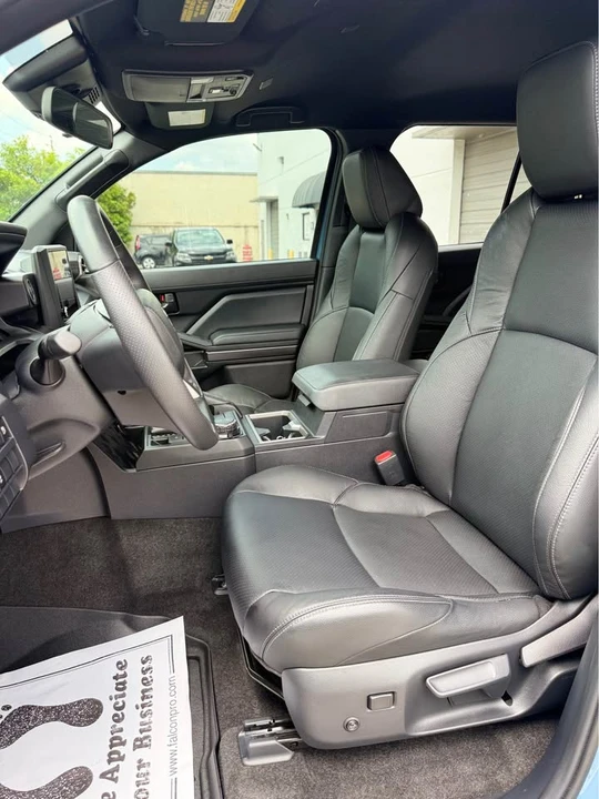 2025 Toyota 4Runner 6th Gen - Image 8 of 20