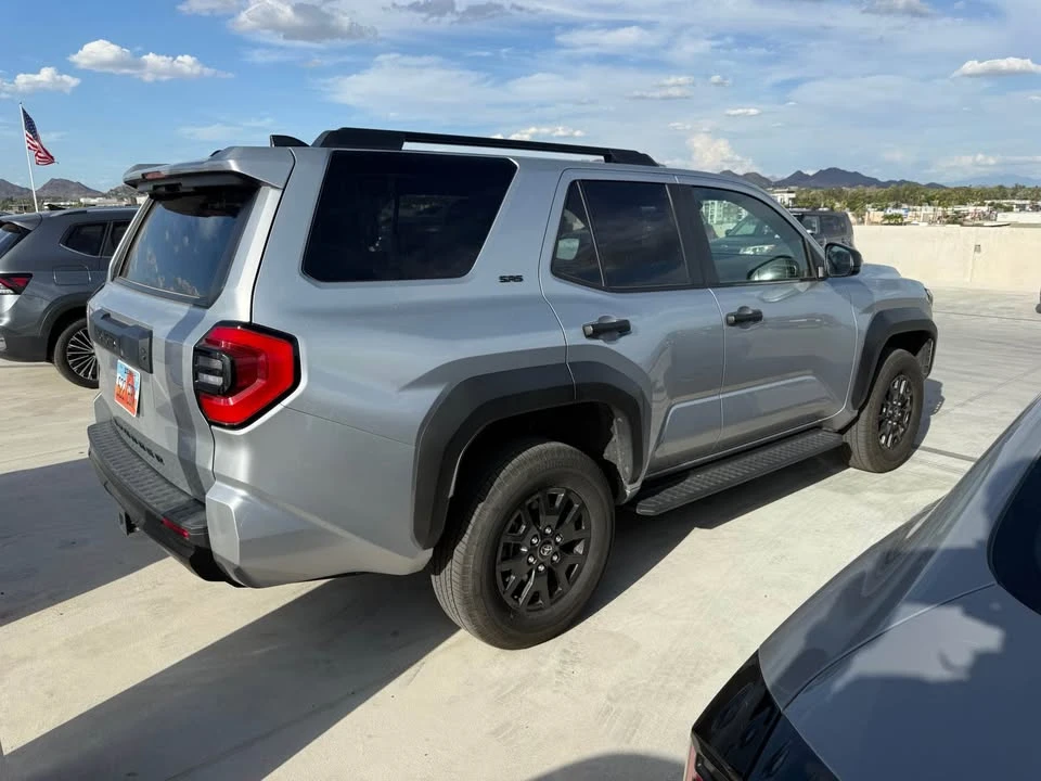 2025 Toyota 4Runner 6th Gen - Image 4 of 10