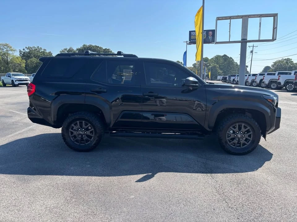 2025 Toyota 4Runner 6th Gen - Image 7 of 17