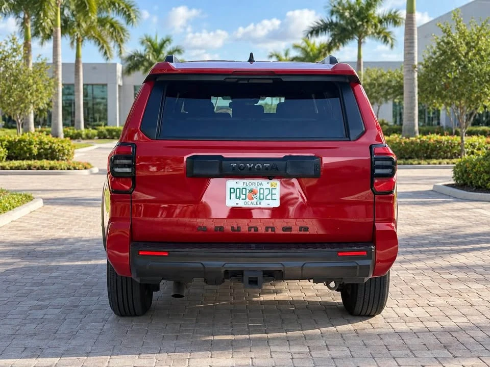 2025 Toyota 4Runner 6th Gen - Image 5 of 8