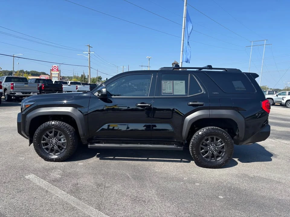 2025 Toyota 4Runner 6th Gen - Image 2 of 17