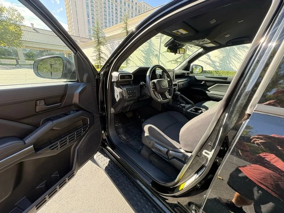 2025 Toyota 4Runner 6th Gen - Image 11 of 20