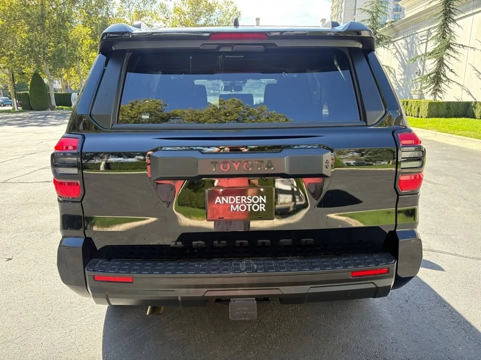 2025 Toyota 4Runner 6th Gen - Image 8 of 20