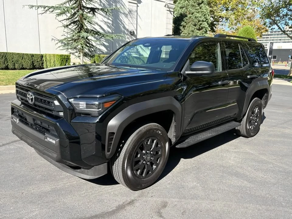 2025 Toyota 4Runner 6th Gen - Image 2 of 20