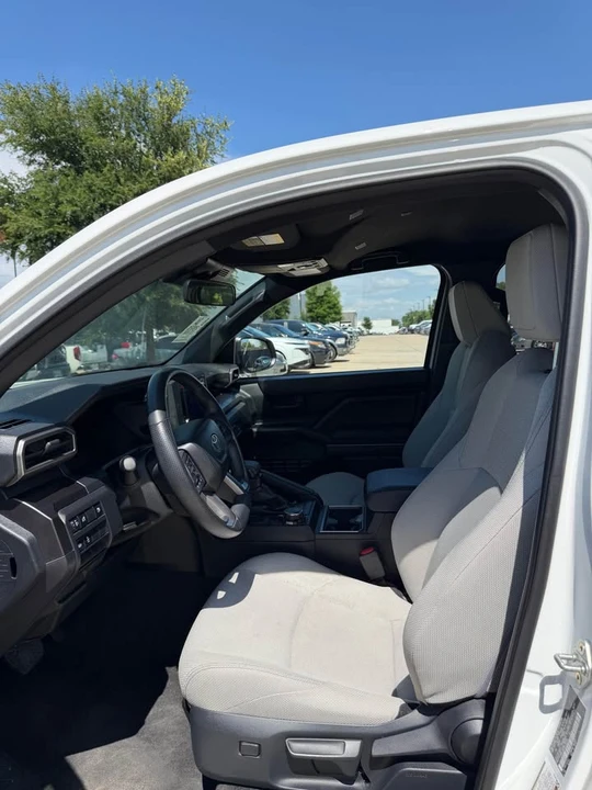 2025 Toyota 4Runner 6th Gen - Image 12 of 17