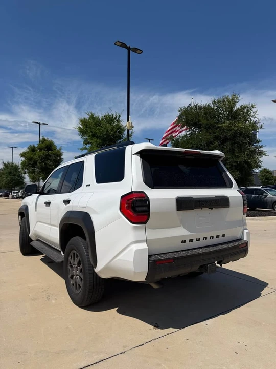2025 Toyota 4Runner 6th Gen - Image 6 of 17