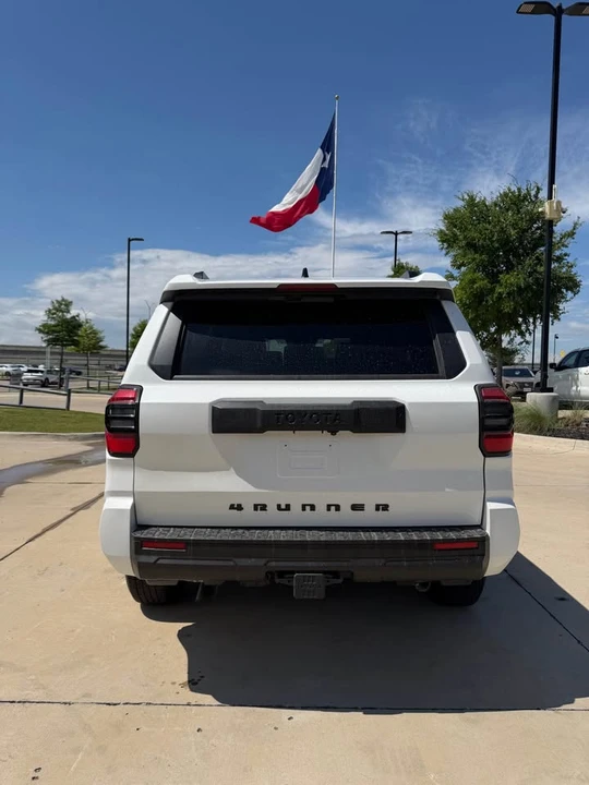 2025 Toyota 4Runner 6th Gen - Image 5 of 17