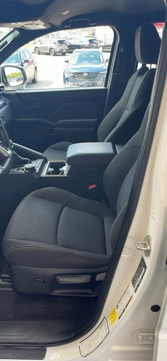 2025 Toyota 4Runner 6th Gen - Image 9 of 10