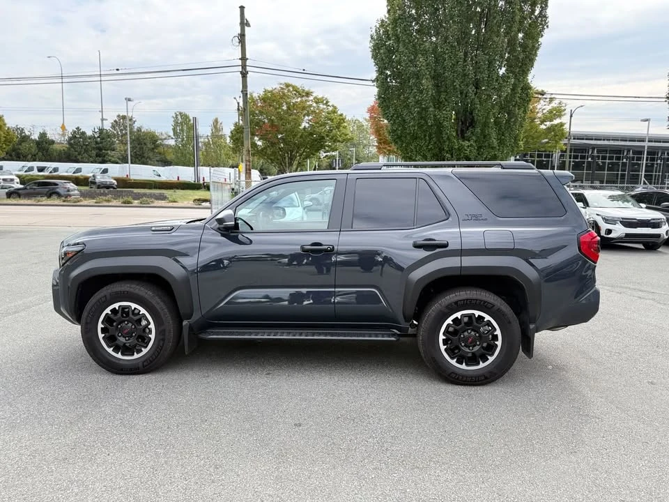2025 Toyota 4Runner 6th Gen - Image 9 of 15