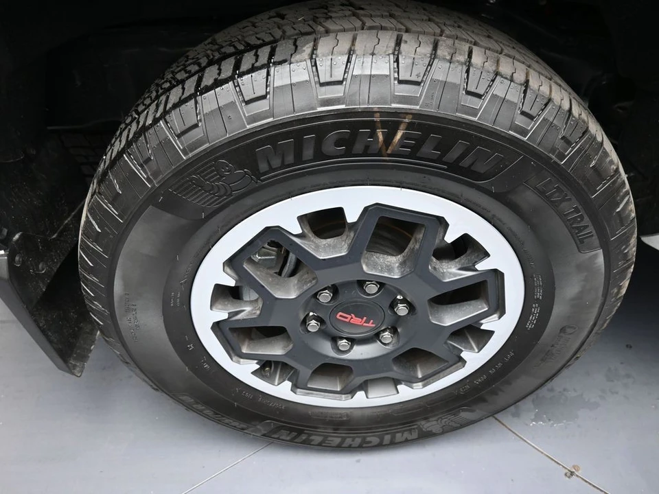 2025 Toyota 4Runner 6th Gen - Image 12 of 12