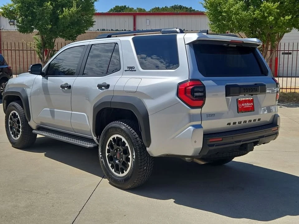 2025 Toyota 4Runner 6th Gen - Image 4 of 15