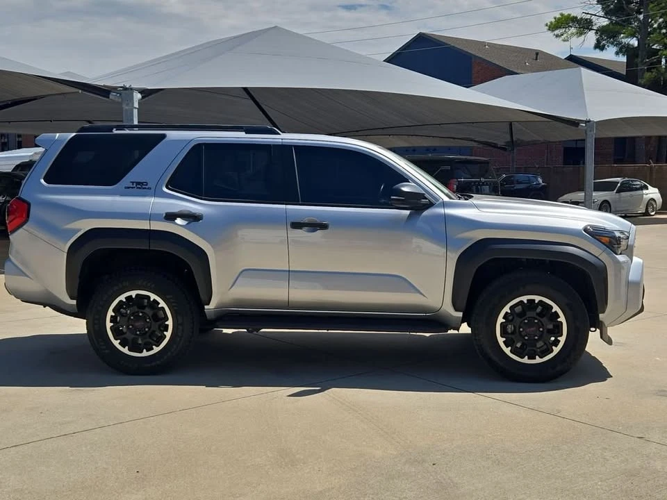 2025 Toyota 4Runner 6th Gen - Image 7 of 15