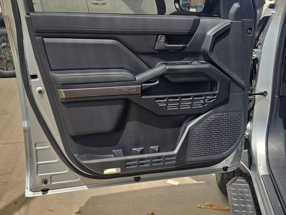 2025 Toyota 4Runner 6th Gen - Image 12 of 15