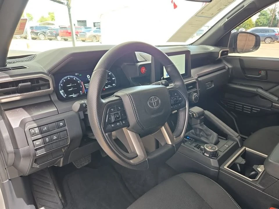 2025 Toyota 4Runner 6th Gen - Image 14 of 15