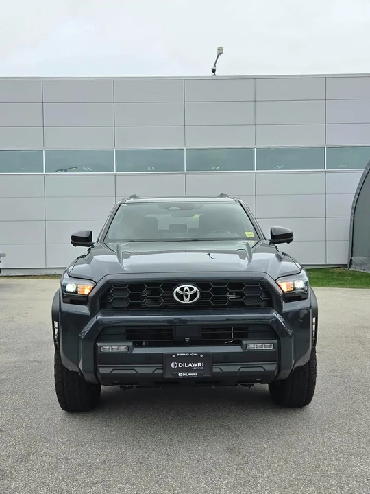 2025 Toyota 4Runner 6th Gen - Image 2 of 15