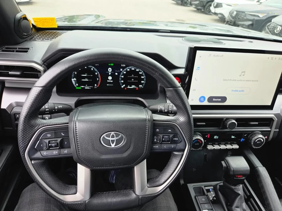 2025 Toyota 4Runner 6th Gen - Image 11 of 15