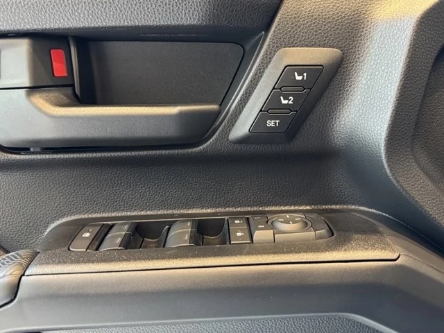 2025 Toyota 4Runner 6th Gen - Image 10 of 12