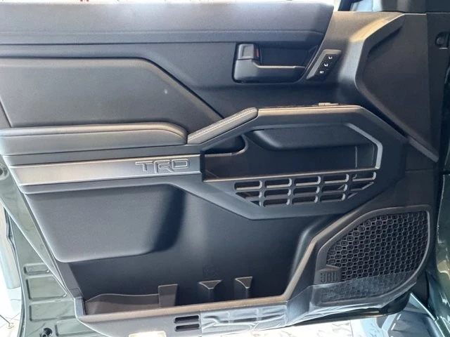2025 Toyota 4Runner 6th Gen - Image 9 of 12