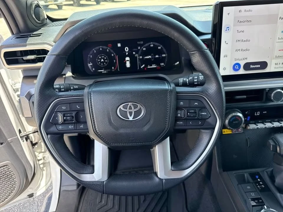 2025 Toyota 4Runner 6th Gen - Image 15 of 20