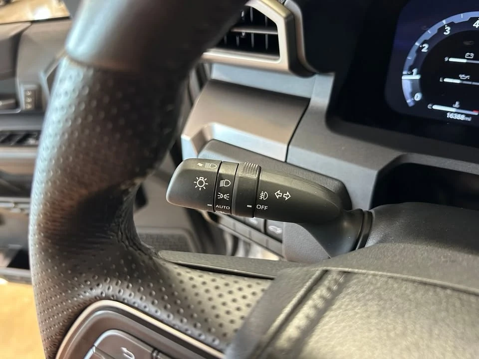 2025 Toyota 4Runner 6th Gen - Image 19 of 20