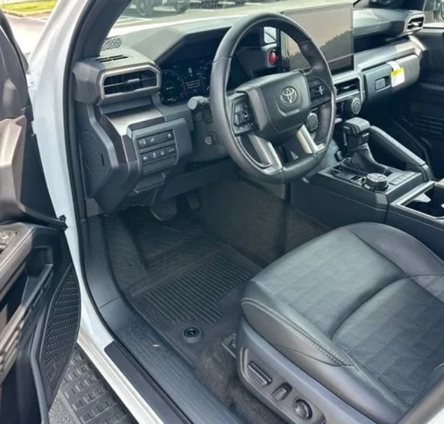 2025 Toyota 4Runner 6th Gen - Image 6 of 8