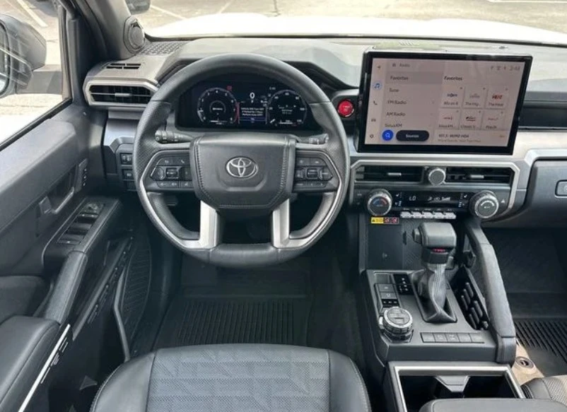 2025 Toyota 4Runner 6th Gen - Image 2 of 8