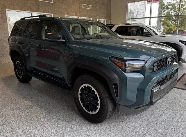 2025 Toyota 4Runner 6th Gen - Image 3 of 12