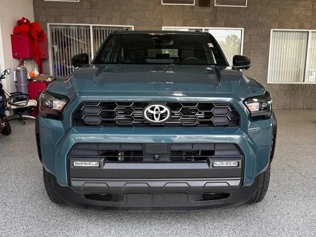 2025 Toyota 4Runner 6th Gen - Image 2 of 12