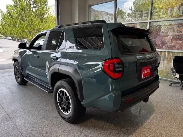 2025 Toyota 4Runner 6th Gen - Image 4 of 12