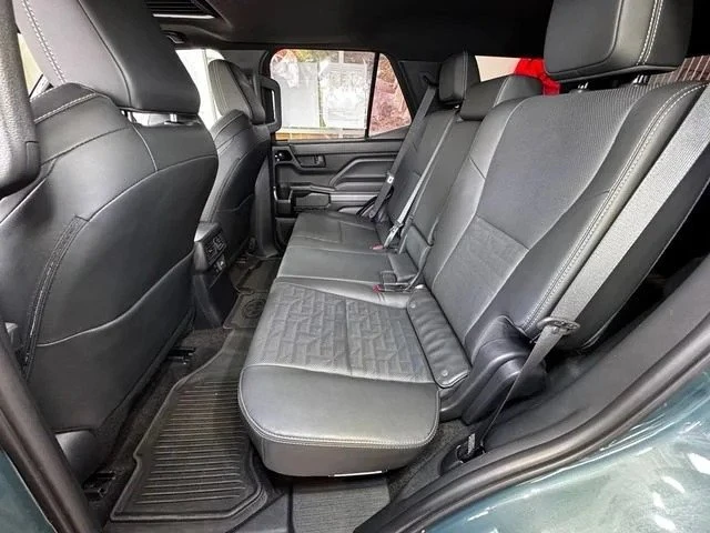 2025 Toyota 4Runner 6th Gen - Image 12 of 12
