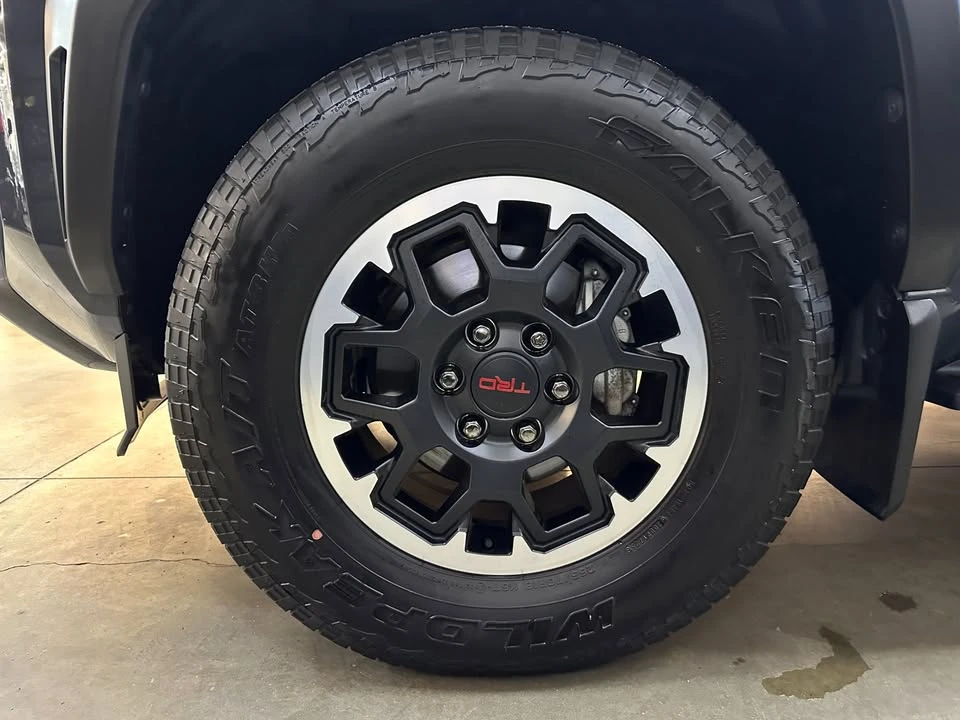 2025 Toyota 4Runner 6th Gen - Image 17 of 17