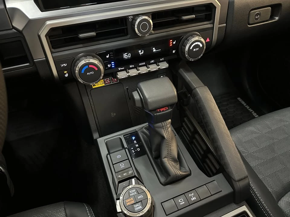 2025 Toyota 4Runner 6th Gen - Image 9 of 17