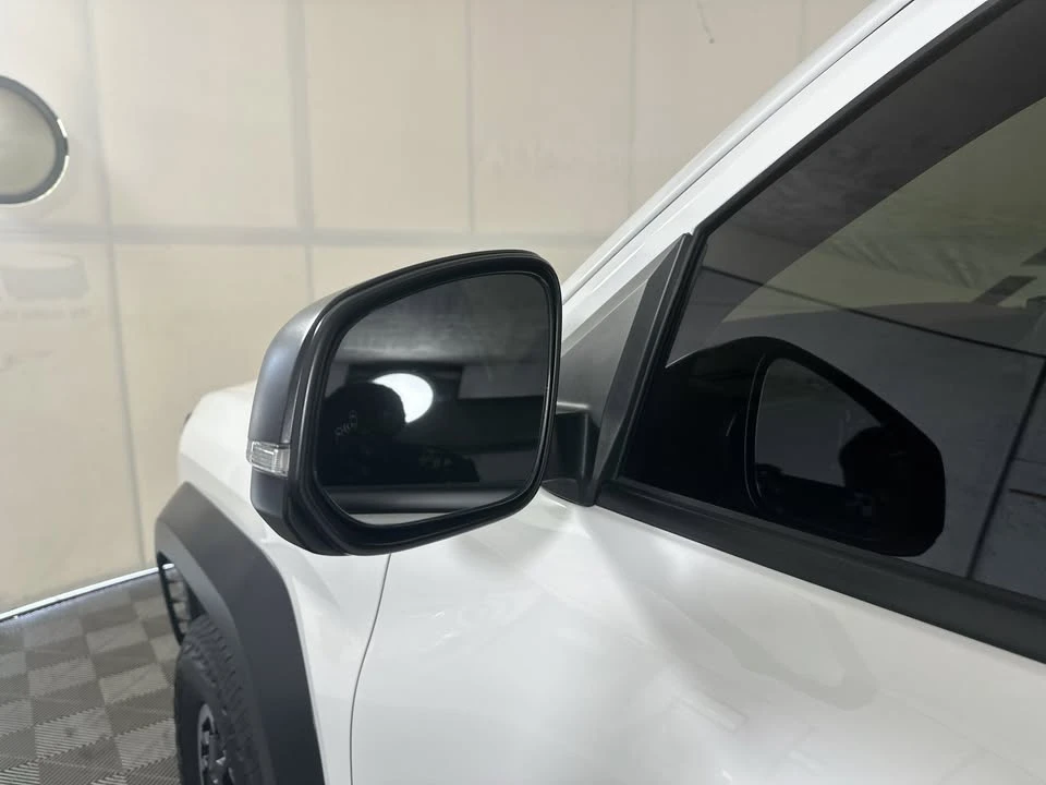 2025 Toyota 4Runner 6th Gen - Image 9 of 16