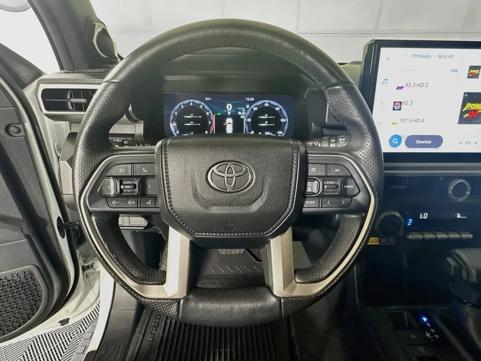 2025 Toyota 4Runner 6th Gen - Image 14 of 16