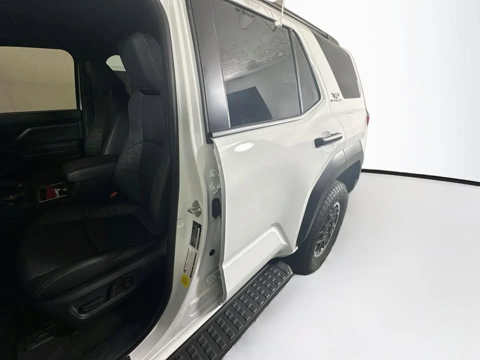 2025 Toyota 4Runner 6th Gen - Image 11 of 16