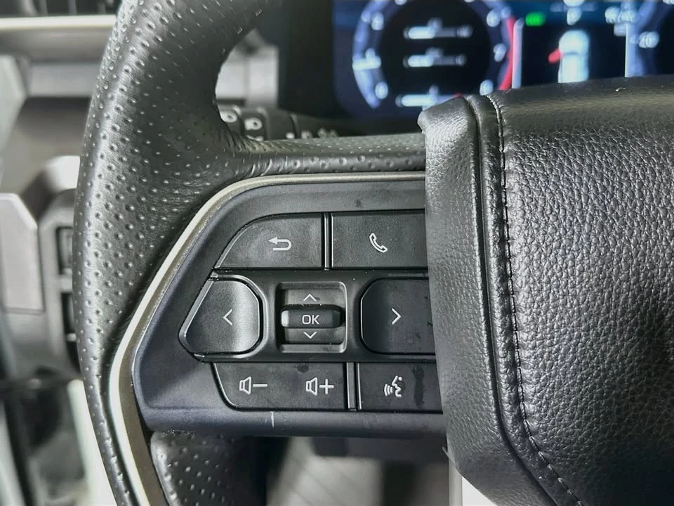 2025 Toyota 4Runner 6th Gen - Image 15 of 16