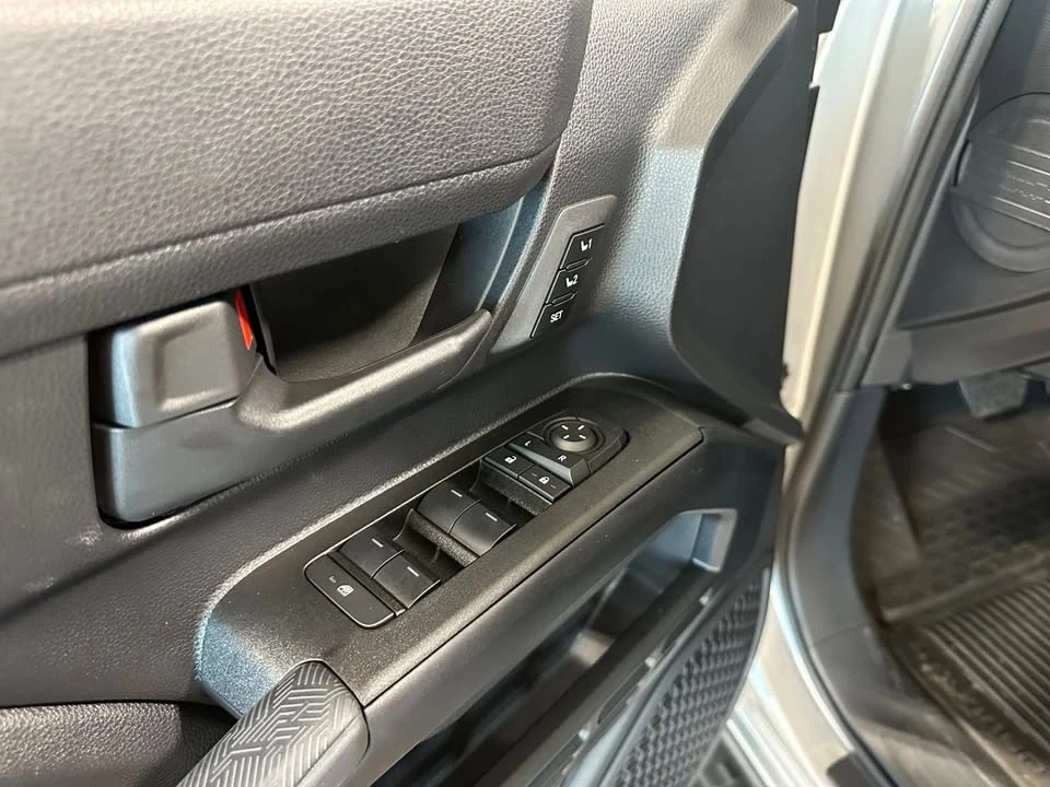 2025 Toyota 4Runner 6th Gen - Image 11 of 20