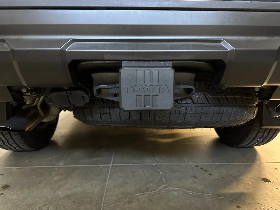 2025 Toyota 4Runner 6th Gen - Image 15 of 17