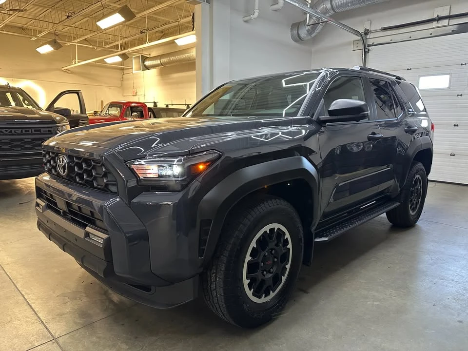 2025 Toyota 4Runner 6th Gen - Image 2 of 17