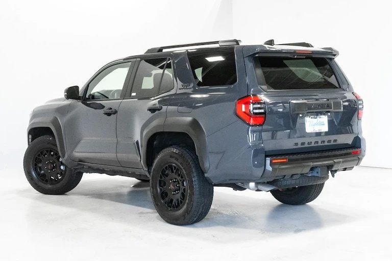2025 Toyota 4Runner 6th Gen - Image 2 of 20
