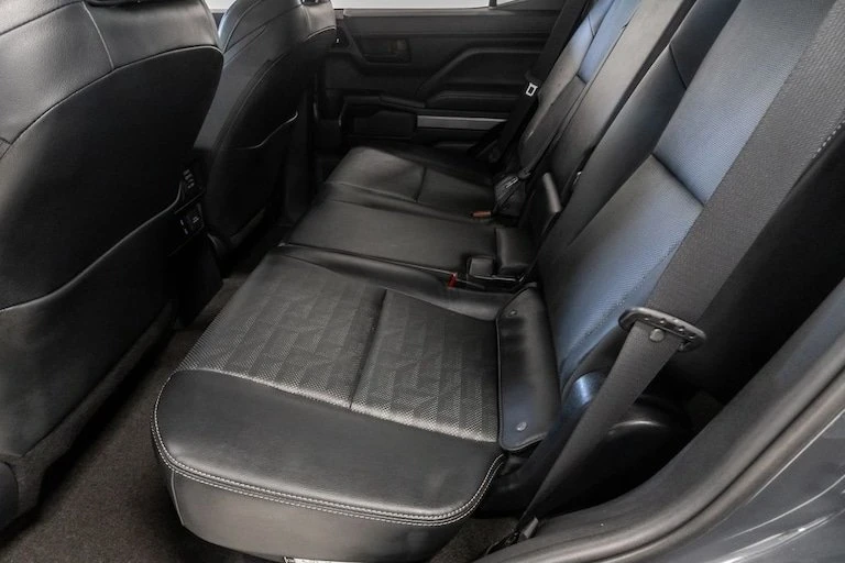 2025 Toyota 4Runner 6th Gen - Image 10 of 20
