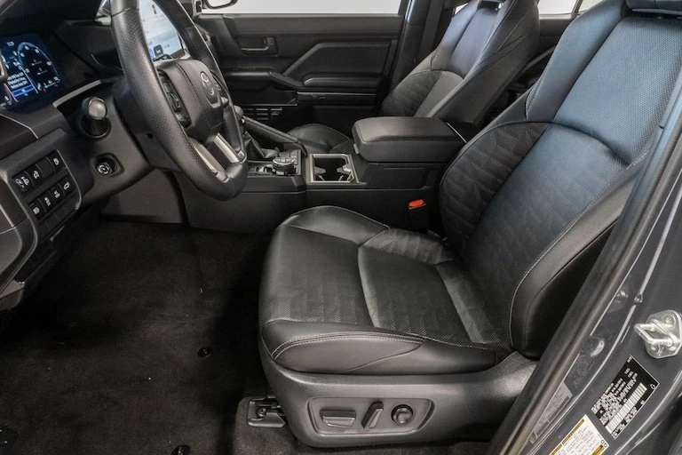 2025 Toyota 4Runner 6th Gen - Image 8 of 20