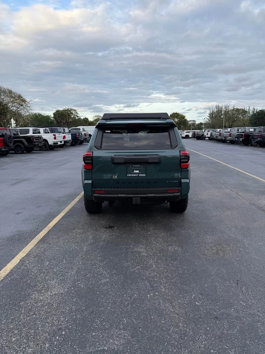 2025 Toyota 4Runner 6th Gen - Image 6 of 7