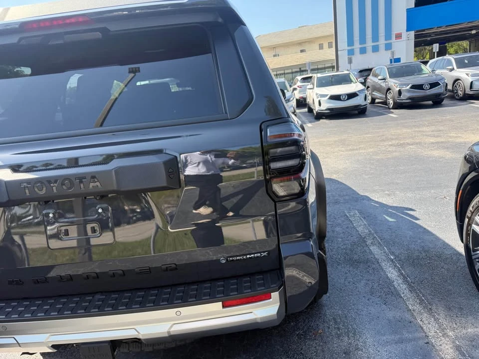 2025 Toyota 4Runner 6th Gen - Image 13 of 20