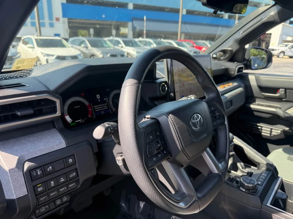 2025 Toyota 4Runner 6th Gen - Image 7 of 20