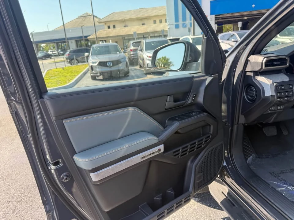 2025 Toyota 4Runner 6th Gen - Image 9 of 20