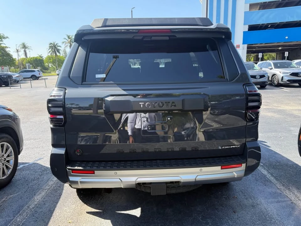 2025 Toyota 4Runner 6th Gen - Image 14 of 20