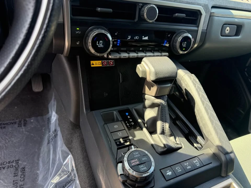 2025 Toyota 4Runner 6th Gen - Image 4 of 20